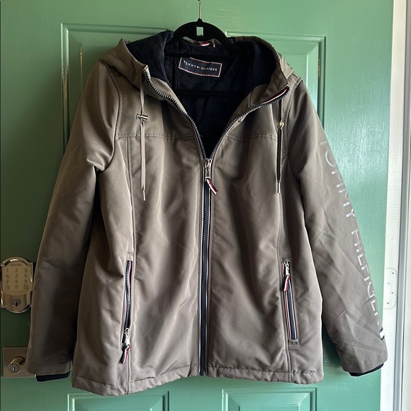 Tommy Hilfiger Olive Hooded Jacket with warm faux fur lining size XL - Picture 1 of 9